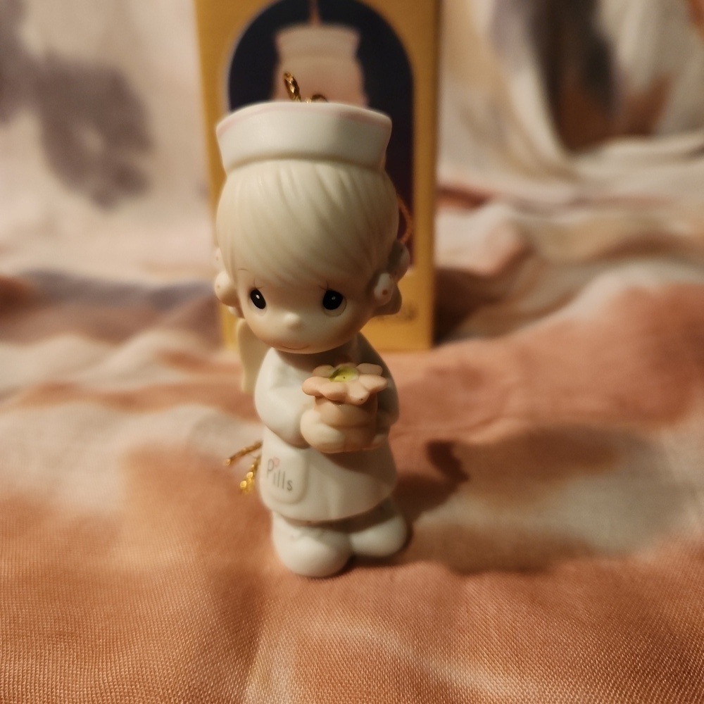 Enesco Precious Moments Angel of Mercy 1986 Ornament